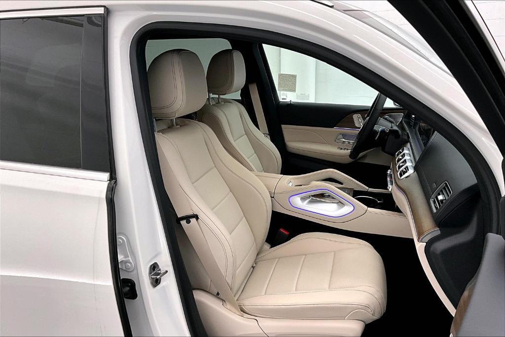 new 2025 Mercedes-Benz GLS 450 car, priced at $91,775