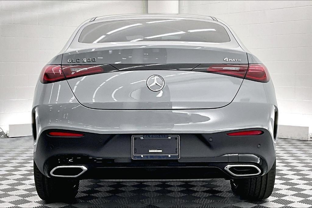 new 2025 Mercedes-Benz GLC 300 car, priced at $67,285