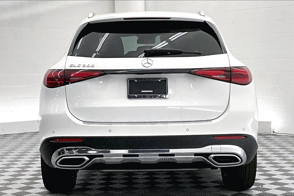 new 2025 Mercedes-Benz GLC 300 car, priced at $52,075