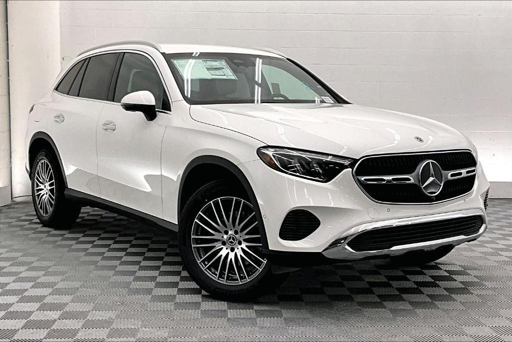 new 2025 Mercedes-Benz GLC 300 car, priced at $52,075