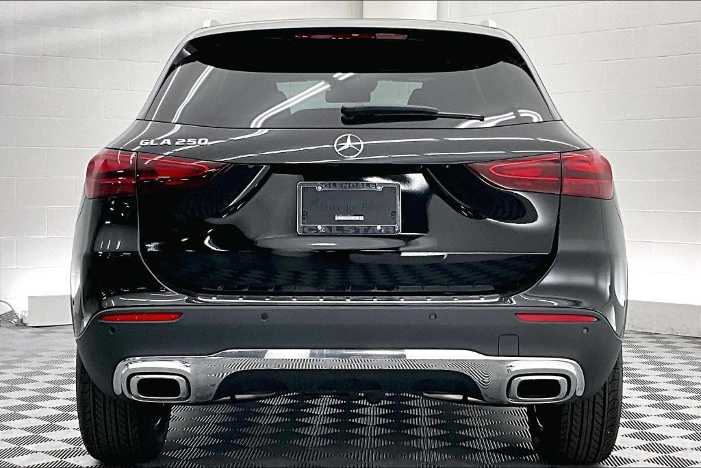 new 2025 Mercedes-Benz GLA 250 car, priced at $44,345