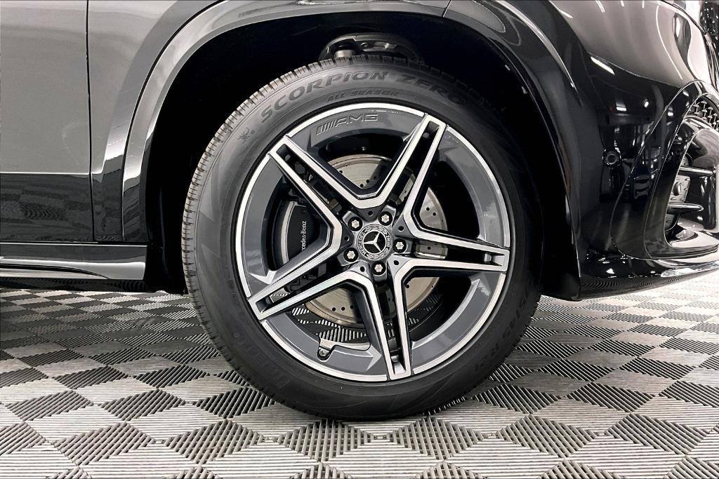 new 2025 Mercedes-Benz GLS 450 car, priced at $95,970