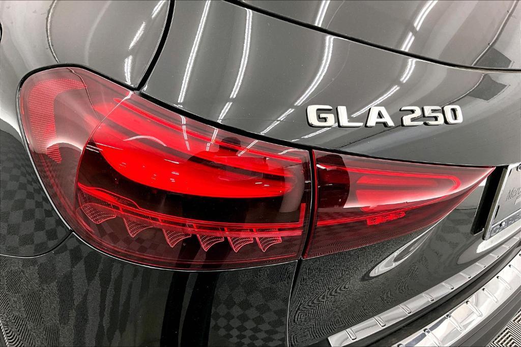 new 2025 Mercedes-Benz GLA 250 car, priced at $42,250