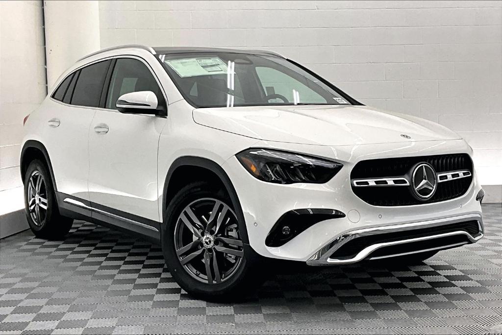 new 2025 Mercedes-Benz GLA 250 car, priced at $45,685