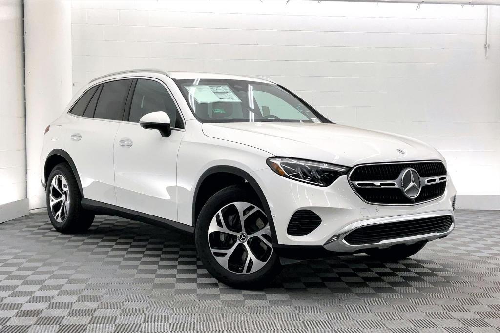 new 2025 Mercedes-Benz GLC 350e car, priced at $61,400