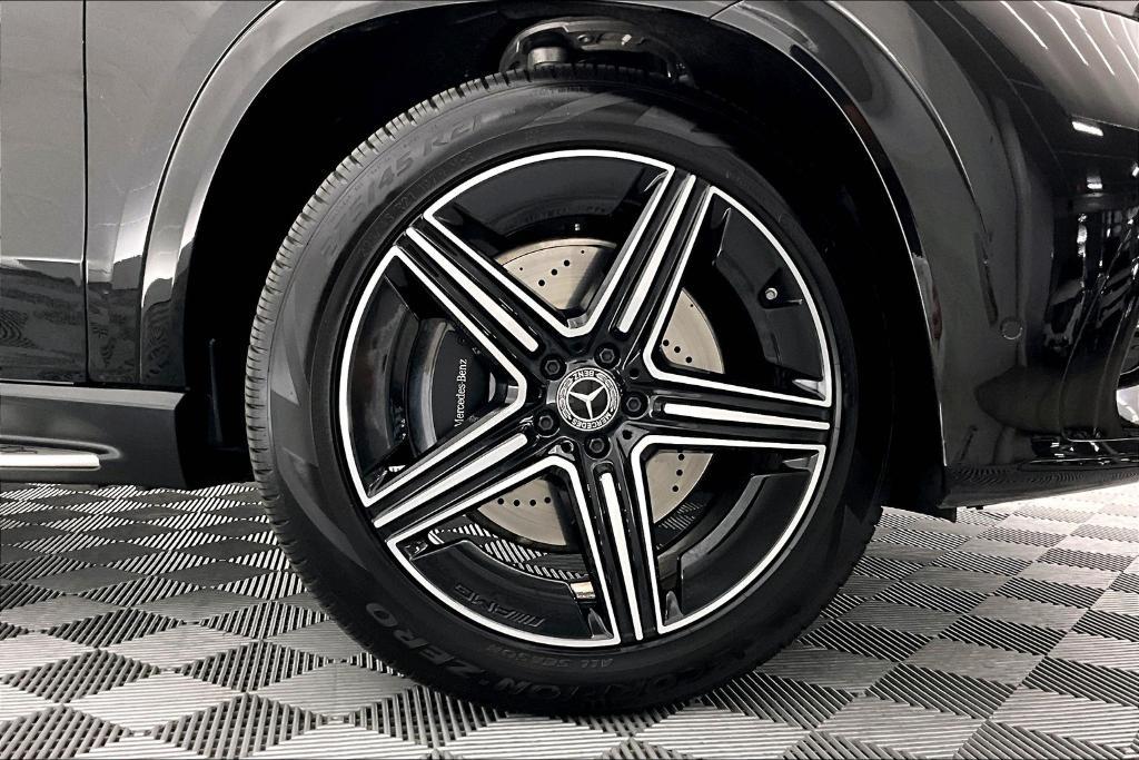 used 2025 Mercedes-Benz GLE 450 car, priced at $69,998