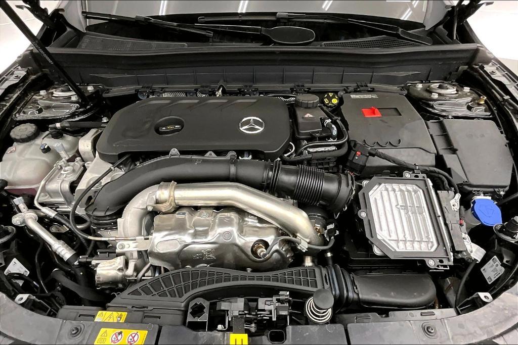 new 2025 Mercedes-Benz GLB 250 car, priced at $47,420