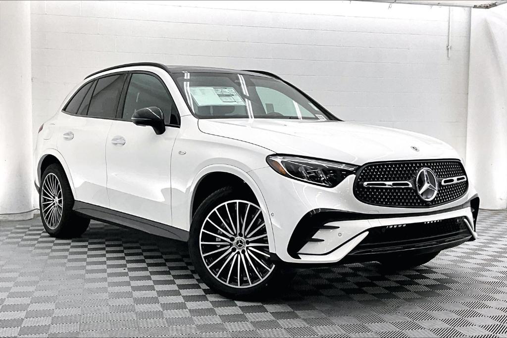new 2025 Mercedes-Benz GLC 350e car, priced at $69,205