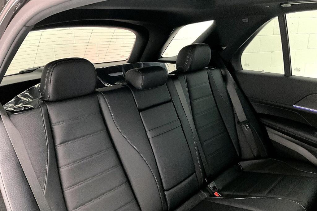 new 2025 Mercedes-Benz GLE 580 car, priced at $90,199
