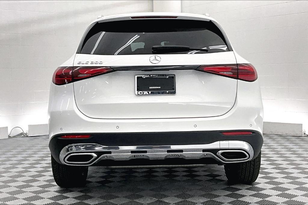 new 2025 Mercedes-Benz GLC 300 car, priced at $53,035