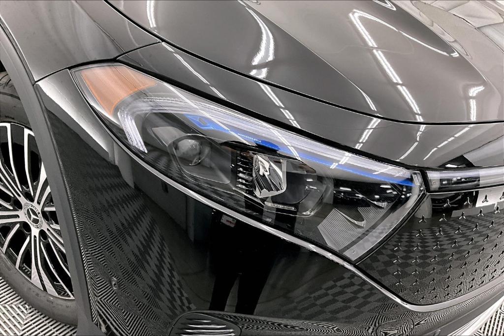 new 2025 Mercedes-Benz EQB 250 car, priced at $54,985