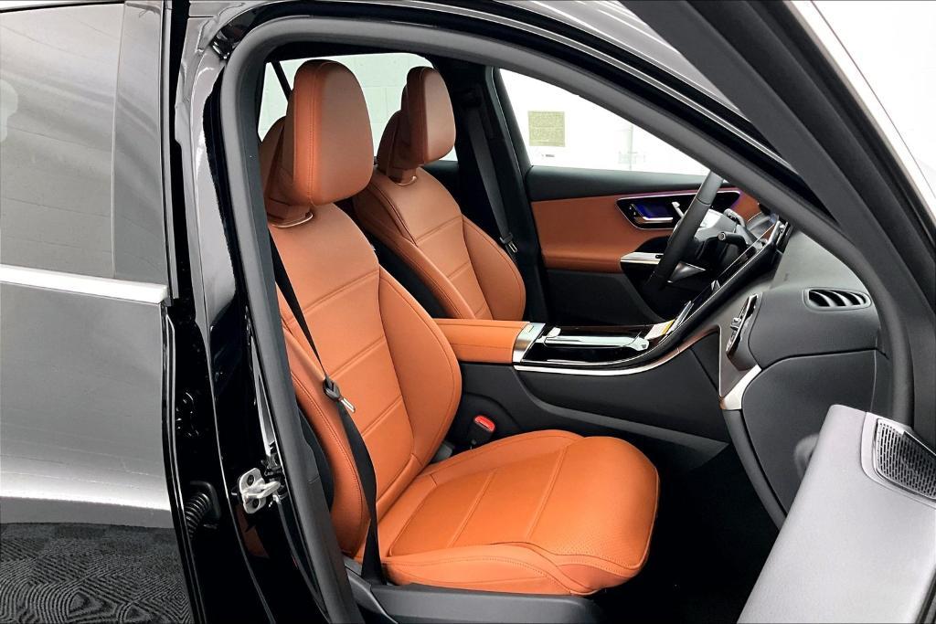 new 2025 Mercedes-Benz GLC 300 car, priced at $51,105
