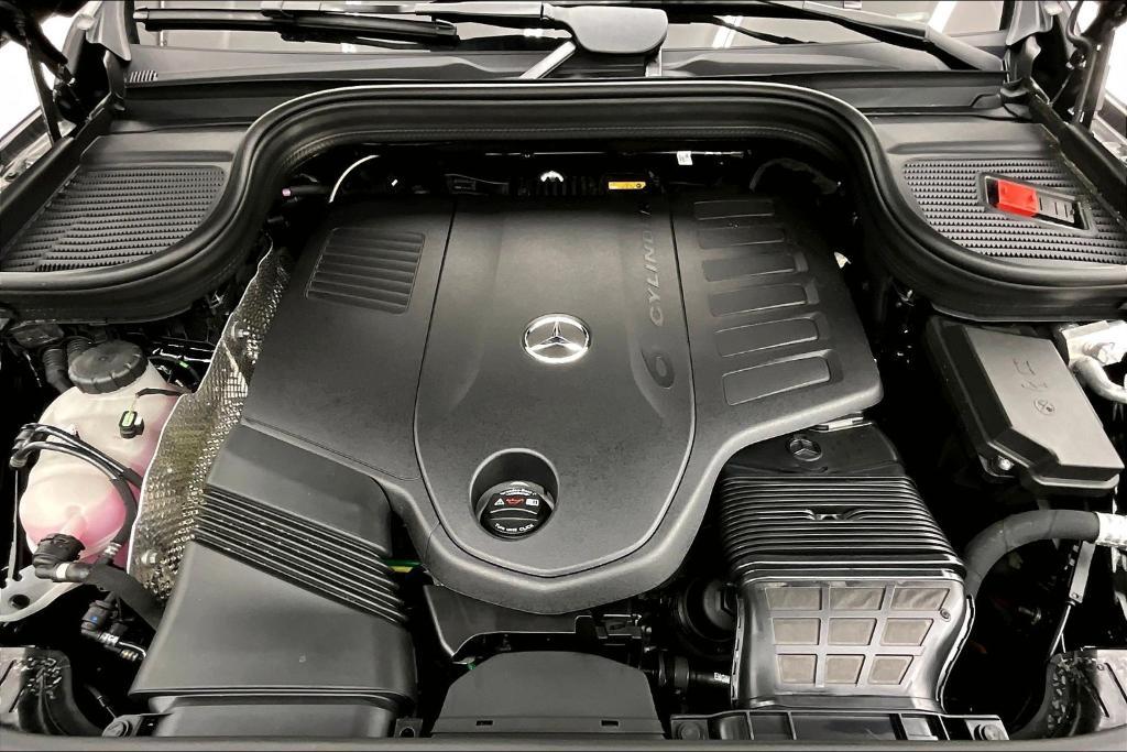 new 2025 Mercedes-Benz GLS 450 car, priced at $94,855