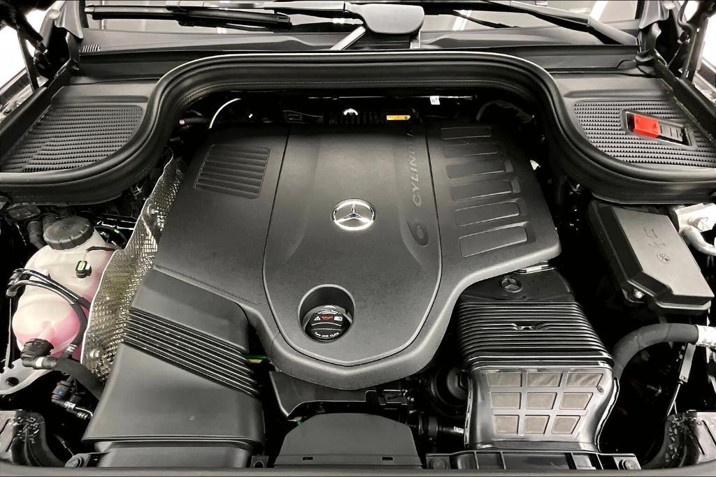 new 2025 Mercedes-Benz GLS 450 car, priced at $94,855