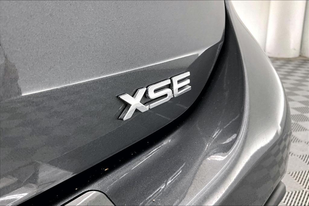 used 2022 Toyota Highlander car, priced at $38,981