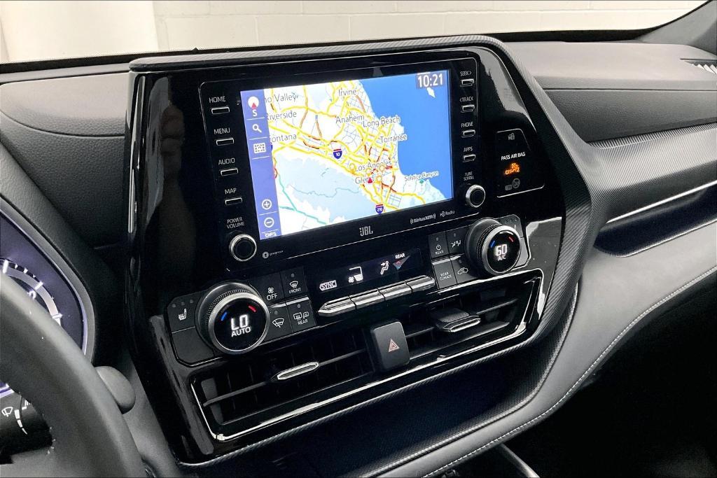 used 2022 Toyota Highlander car, priced at $38,981