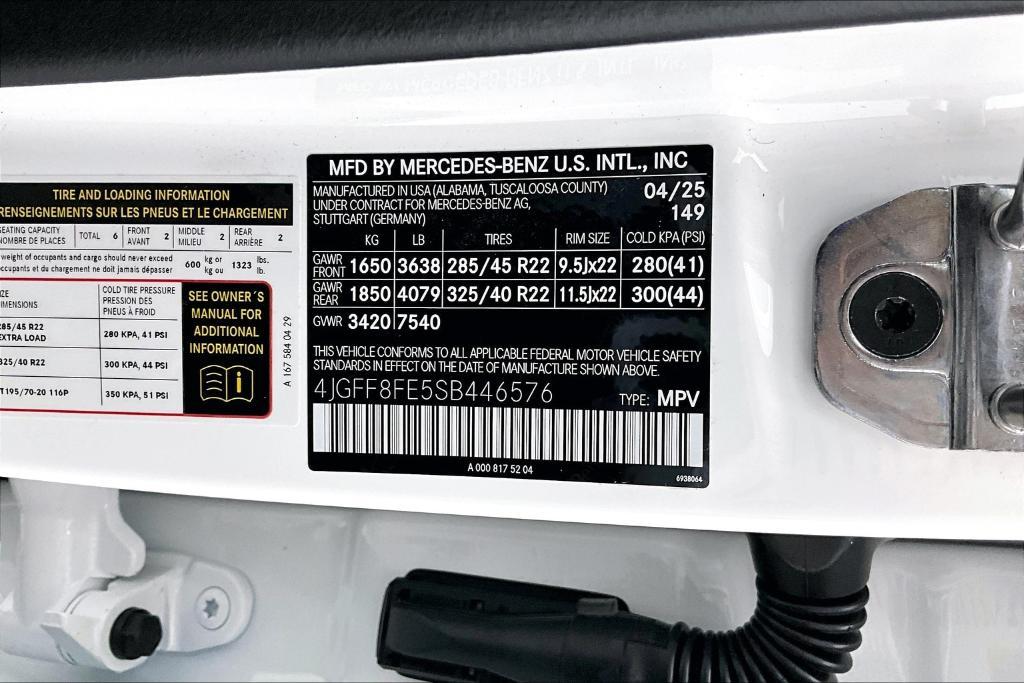 new 2025 Mercedes-Benz GLS 580 car, priced at $118,805