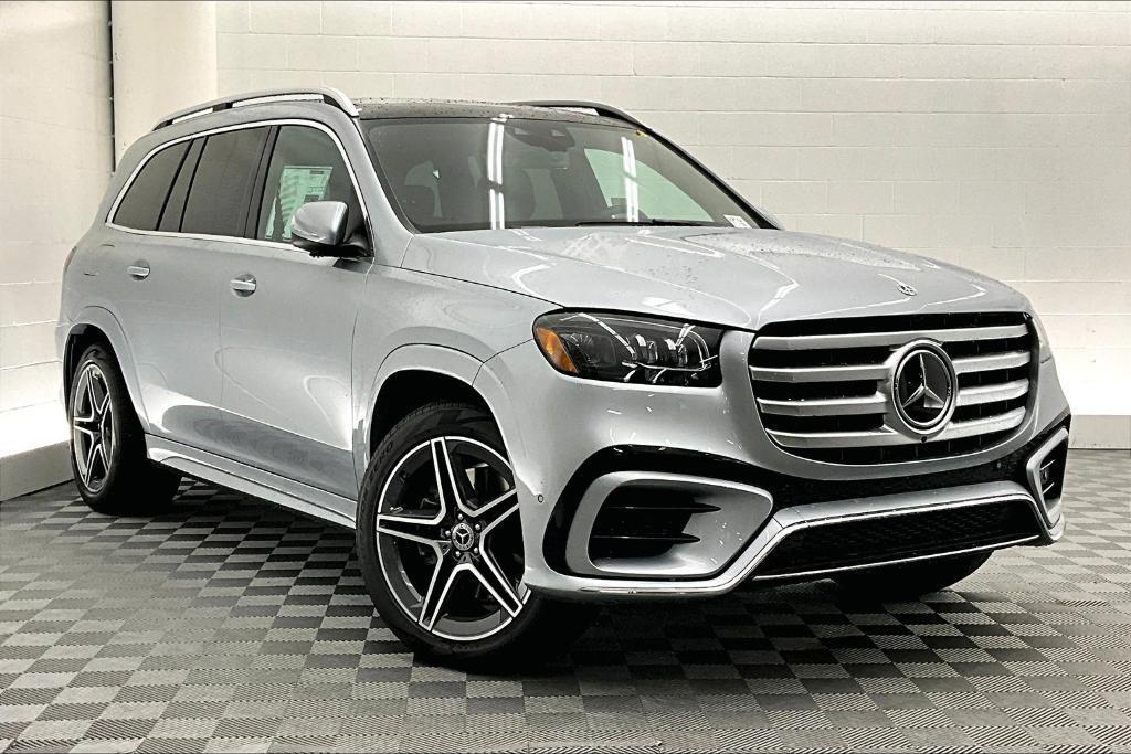 new 2025 Mercedes-Benz GLS 450 car, priced at $95,365