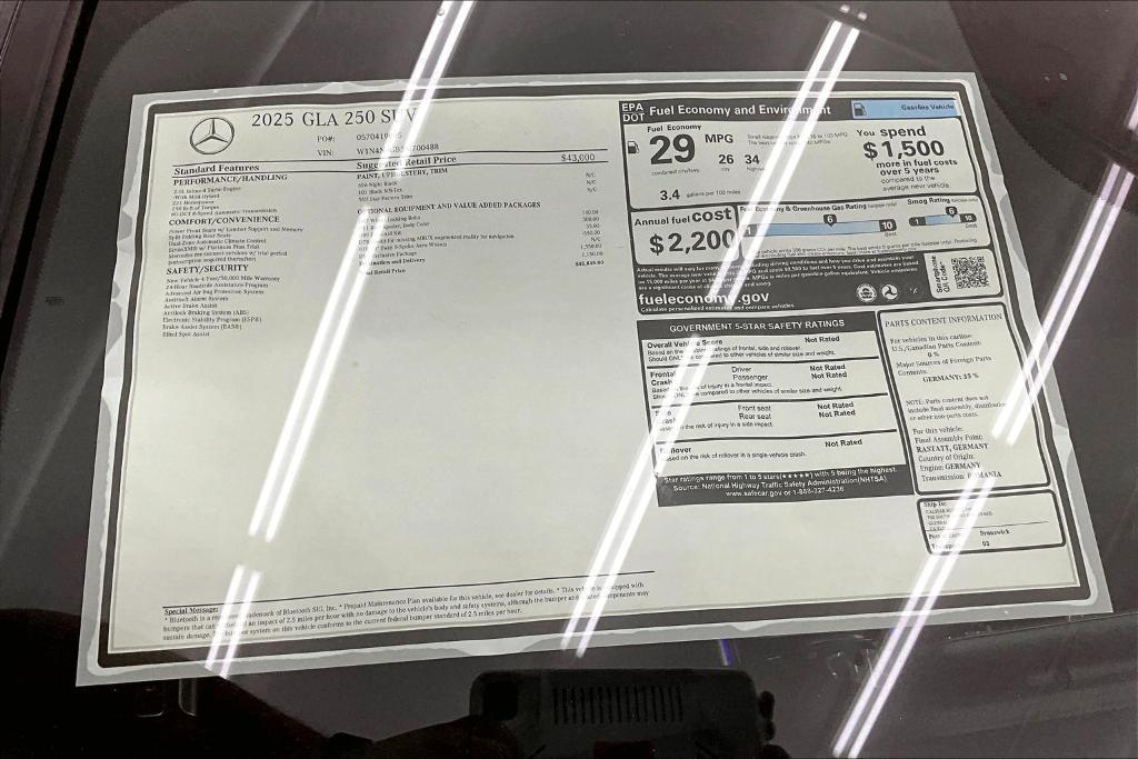 new 2025 Mercedes-Benz GLA 250 car, priced at $45,845