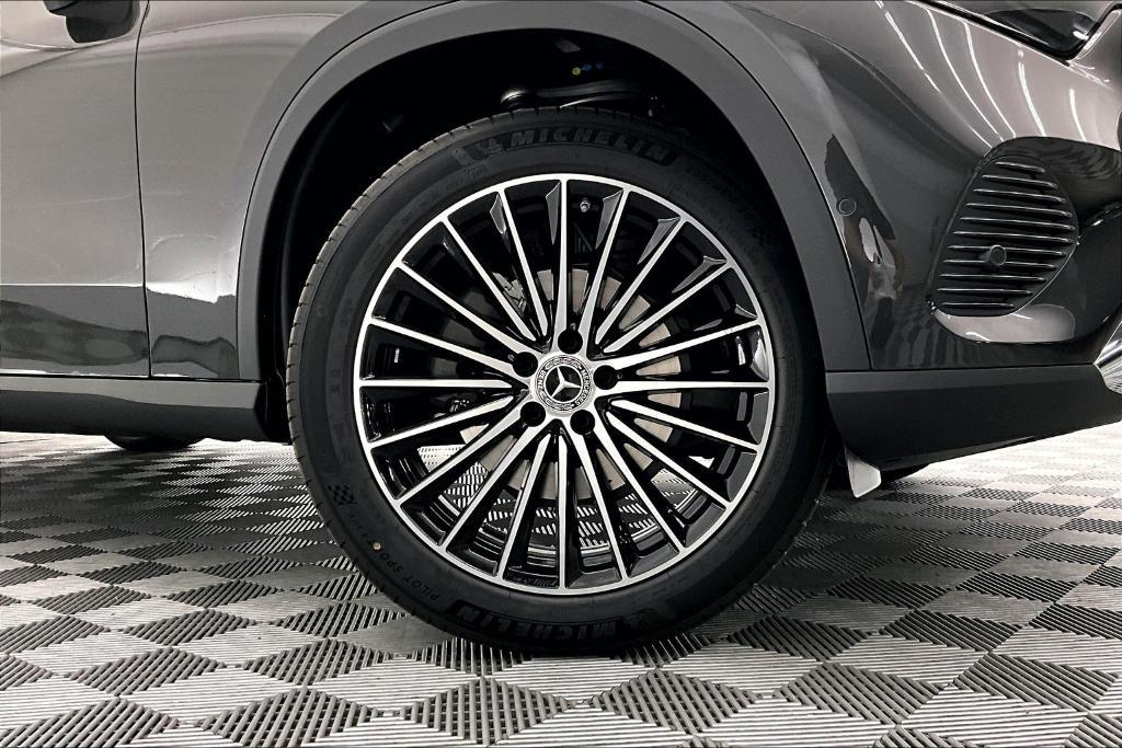 new 2026 Mercedes-Benz GLC 300 car, priced at $53,695