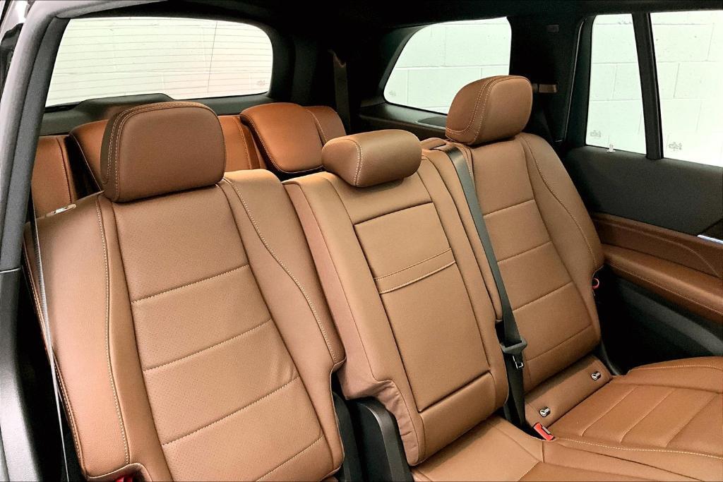 new 2025 Mercedes-Benz GLS 450 car, priced at $94,855