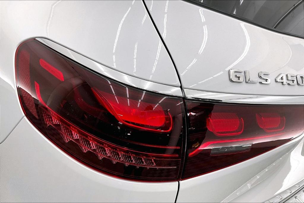 new 2025 Mercedes-Benz GLS 450 car, priced at $103,505