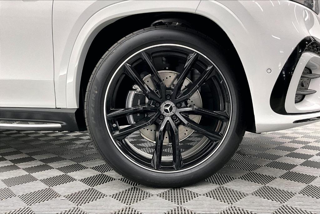 new 2025 Mercedes-Benz GLS 450 car, priced at $103,505