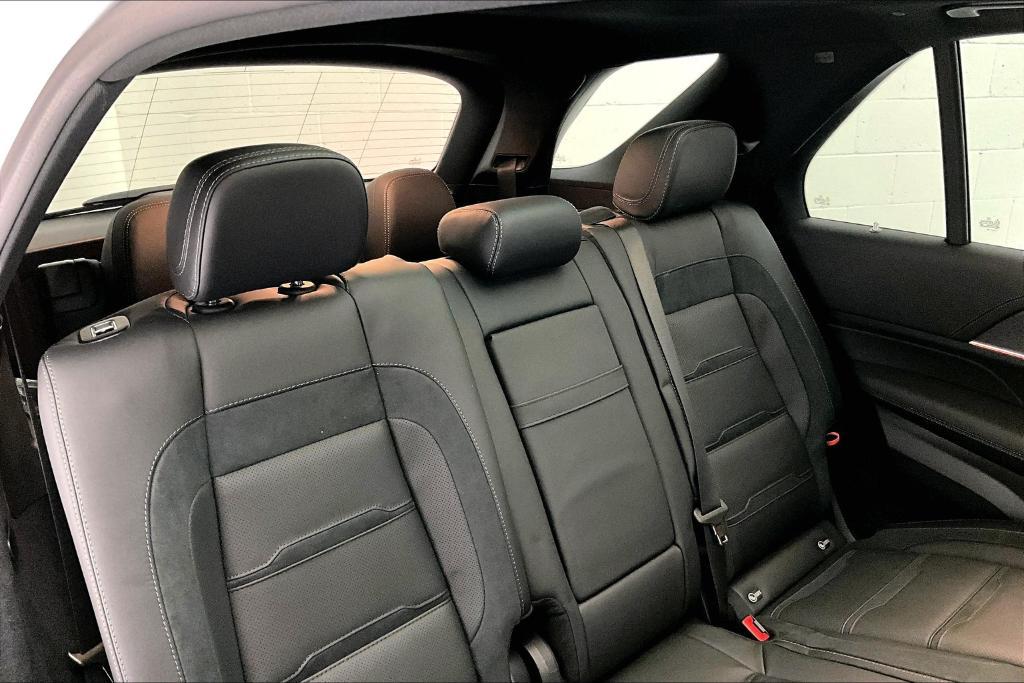 new 2025 Mercedes-Benz AMG GLE 53 car, priced at $98,045