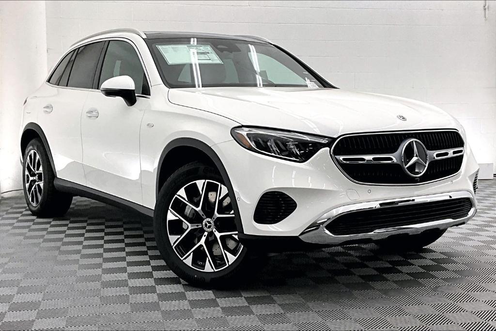 new 2025 Mercedes-Benz GLC 350e car, priced at $63,405