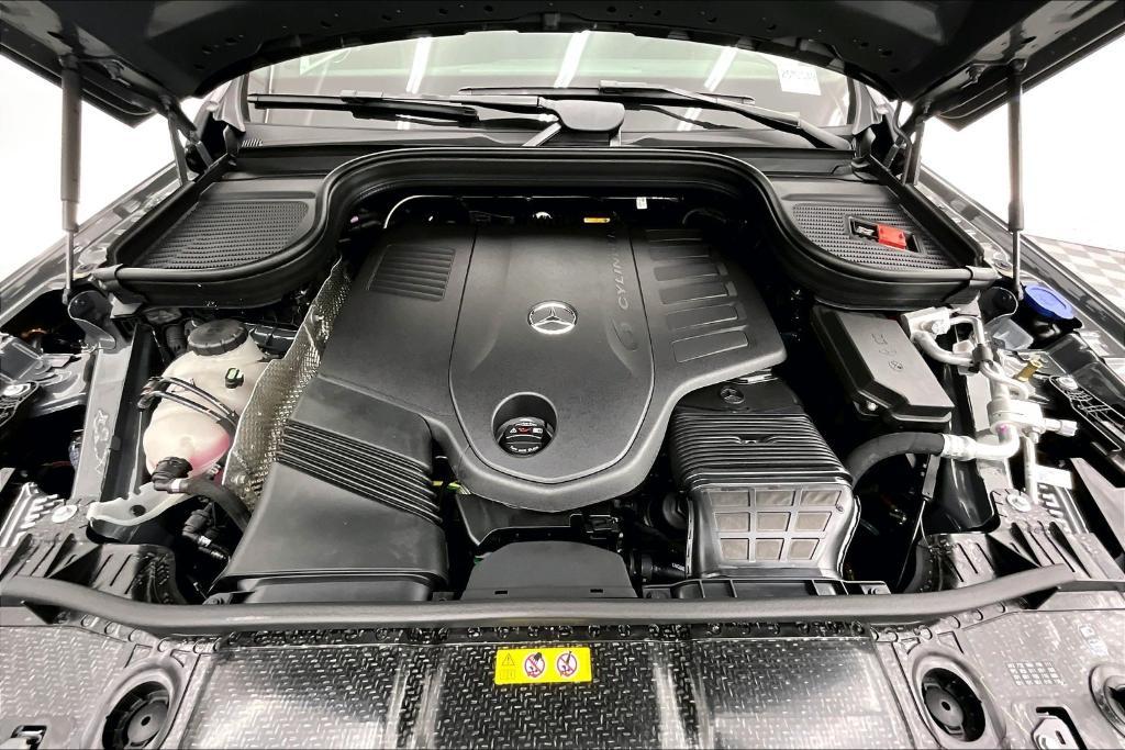 new 2025 Mercedes-Benz GLS 450 car, priced at $104,645