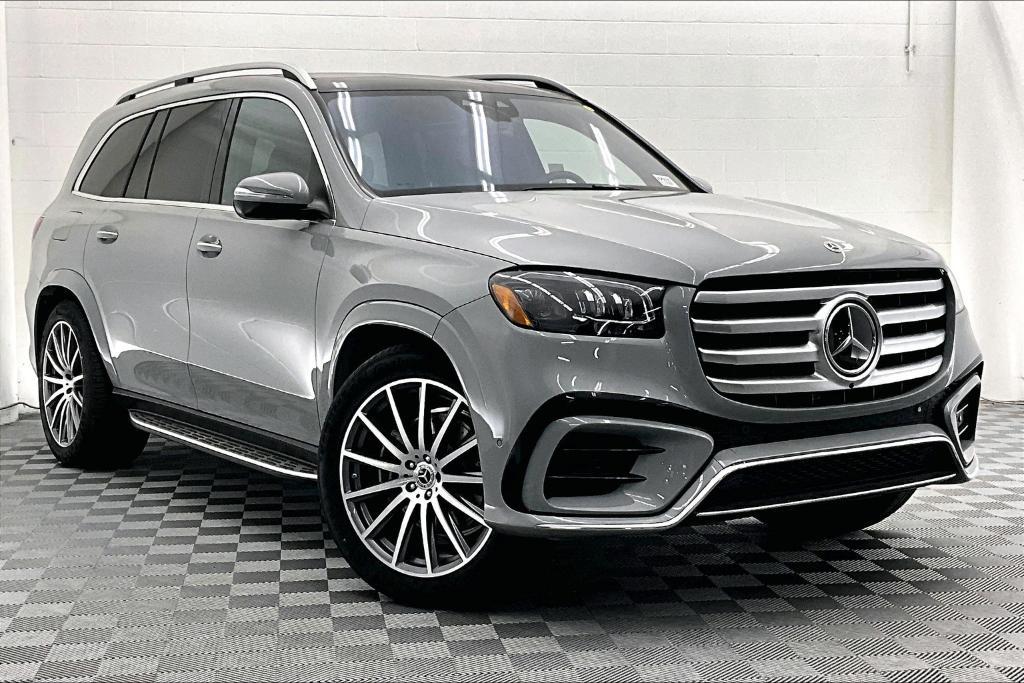 new 2025 Mercedes-Benz GLS 450 car, priced at $101,275