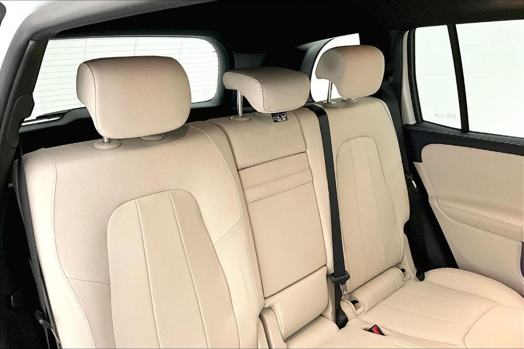 new 2025 Mercedes-Benz GLB 250 car, priced at $47,470