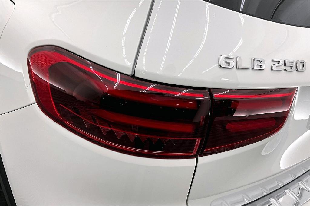 new 2025 Mercedes-Benz GLB 250 car, priced at $47,470