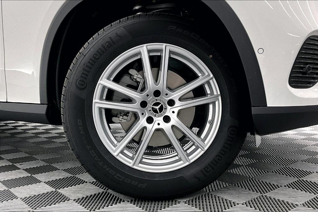 new 2025 Mercedes-Benz GLC 300 car, priced at $50,435