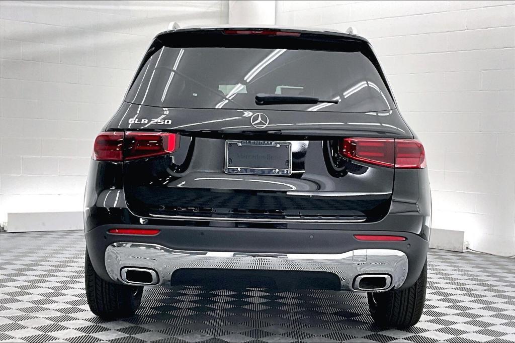 new 2025 Mercedes-Benz GLB 250 car, priced at $47,420