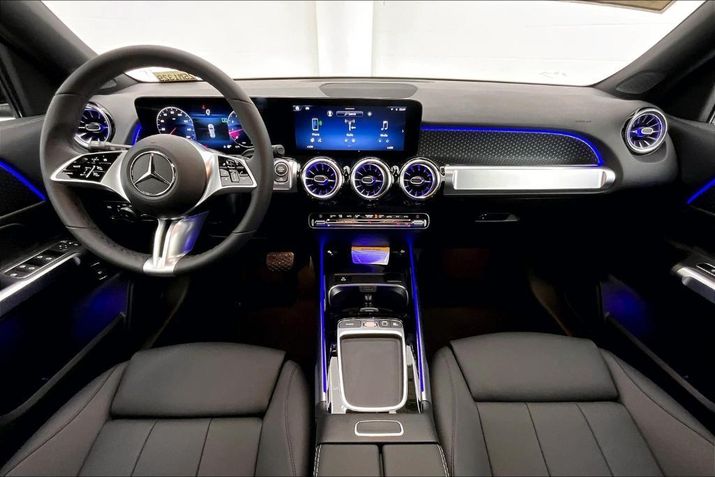 new 2025 Mercedes-Benz GLB 250 car, priced at $47,420