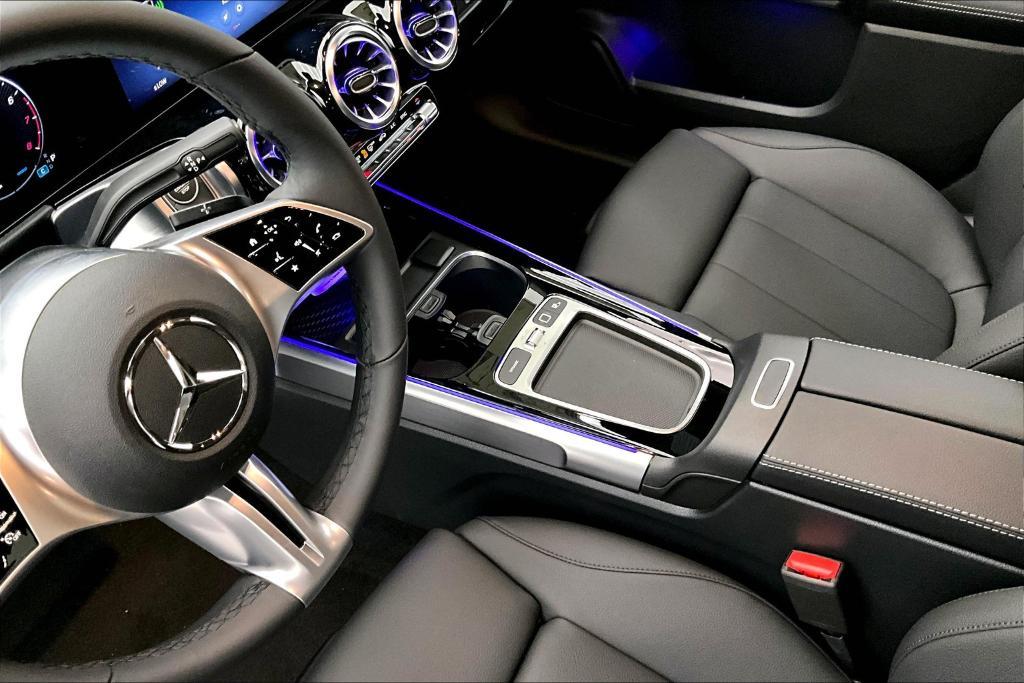 new 2025 Mercedes-Benz GLB 250 car, priced at $47,420