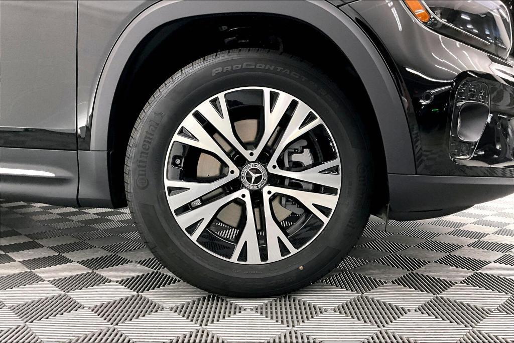 new 2025 Mercedes-Benz GLB 250 car, priced at $47,420