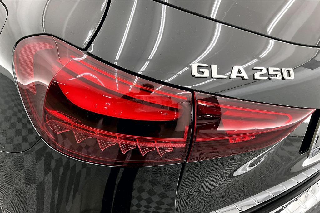 new 2025 Mercedes-Benz GLA 250 car, priced at $45,845