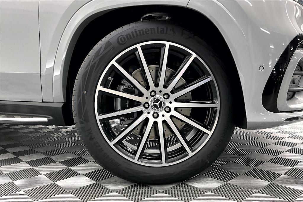 new 2025 Mercedes-Benz GLS 450 car, priced at $101,605