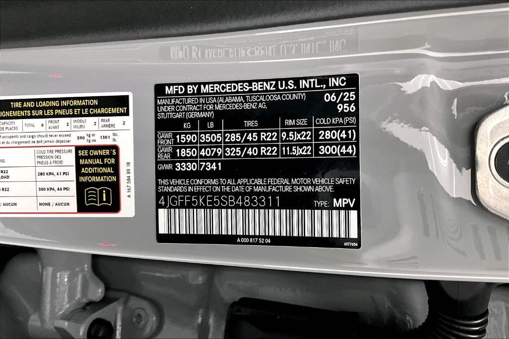 new 2025 Mercedes-Benz GLS 450 car, priced at $101,605