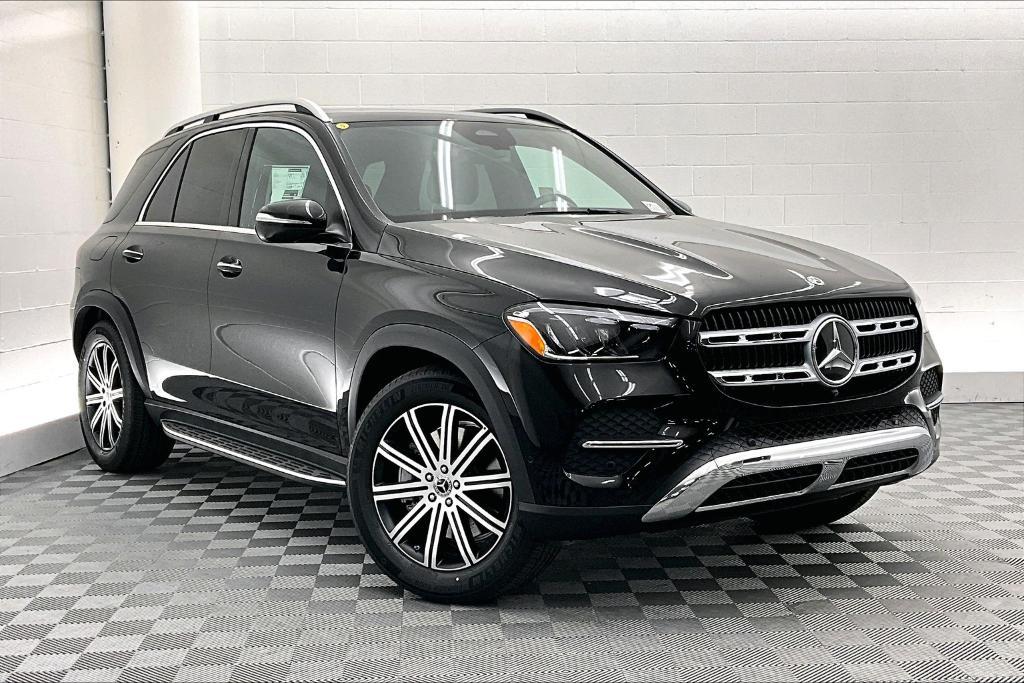 new 2025 Mercedes-Benz GLE 450 car, priced at $74,565