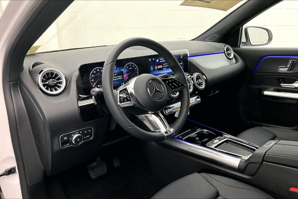 new 2025 Mercedes-Benz GLA 250 car, priced at $45,685