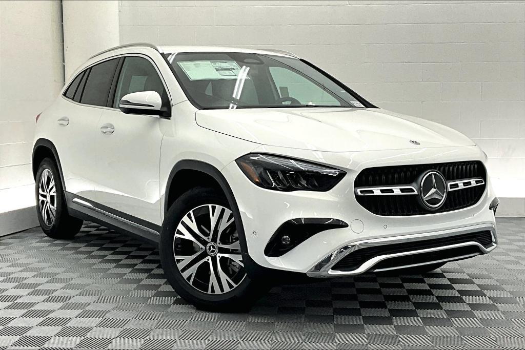 new 2025 Mercedes-Benz GLA 250 car, priced at $44,510