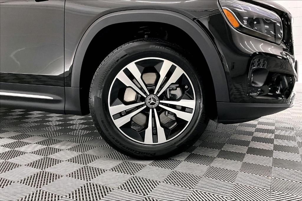 used 2025 Mercedes-Benz GLB 250 car, priced at $36,698