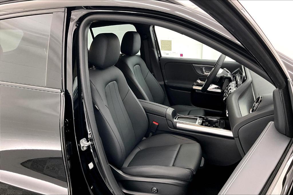 new 2026 Mercedes-Benz GLA 250 car, priced at $42,985