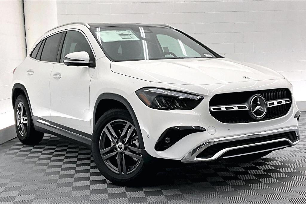 new 2025 Mercedes-Benz GLA 250 car, priced at $46,510