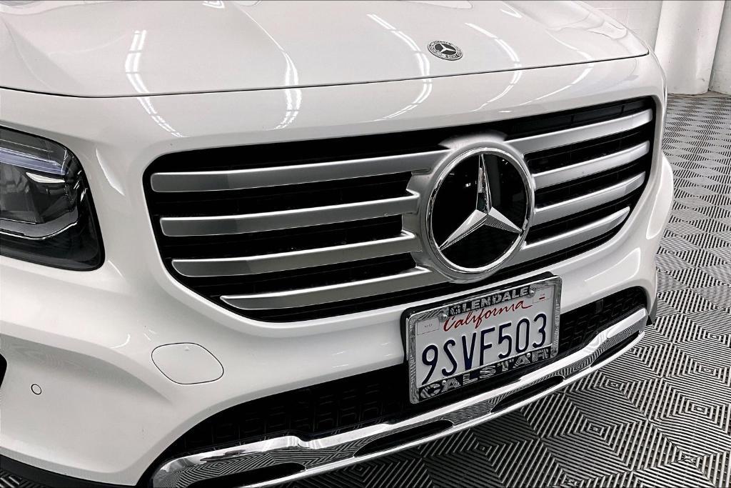 used 2025 Mercedes-Benz GLB 250 car, priced at $40,998