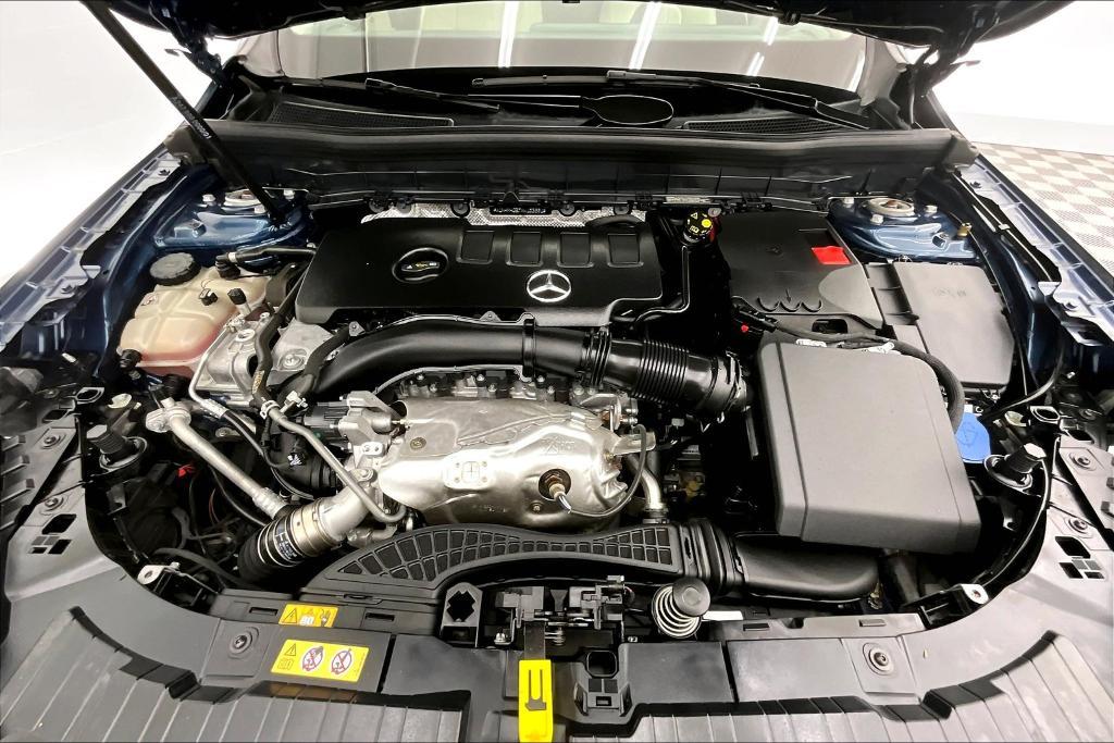 used 2021 Mercedes-Benz GLB 250 car, priced at $27,981