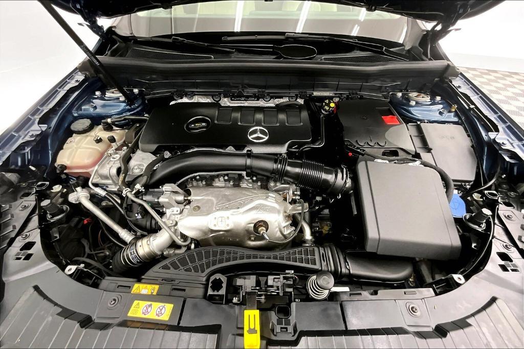 used 2021 Mercedes-Benz GLB 250 car, priced at $27,981